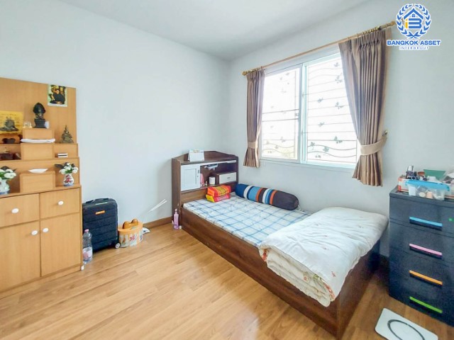 *****ทาวน์เฮ้าส์มือสองนนทบุรี ม.เดอะคัลเลอร์ พรีเมี่ยม บางกรวย-ไทรน้อย เนื้อที่กว้าง 20 ตร.ว. ฟังก์ชัน 3 ห้องนอน 2 ห้องน้ำ ที่จอดรถ 2 คัน บ้านคุณภาพจากแบรนด์ Areeya ฟรีแอร์! สภาพสวยพร้อมเข้าอยู่ หน้าโครงการติดถนนใหญ่ เชื่อมต่อถนนบางกรวย-ไทรน้อย ถนนชัยพฤกษ์ ถนนบางบัวทอง-สุพรรณบุรี